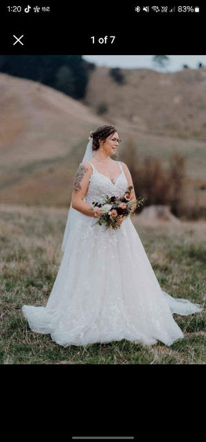 Vanilla Bridal Lace & tulle Wedding dress